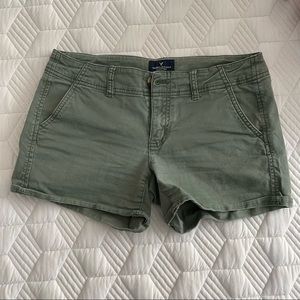 American Eagle - olive green shorts size 4